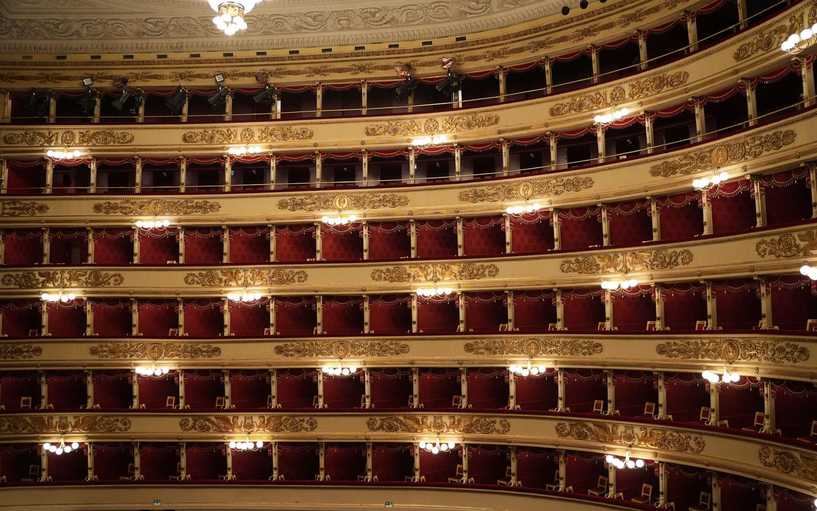 Sera a teatro